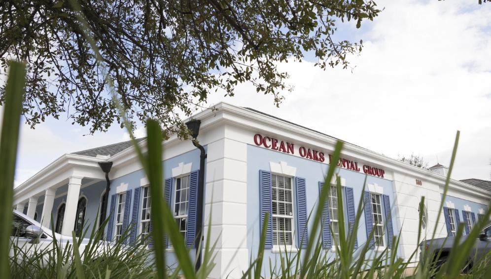 Outside view of Ocean Oaks Dental Group